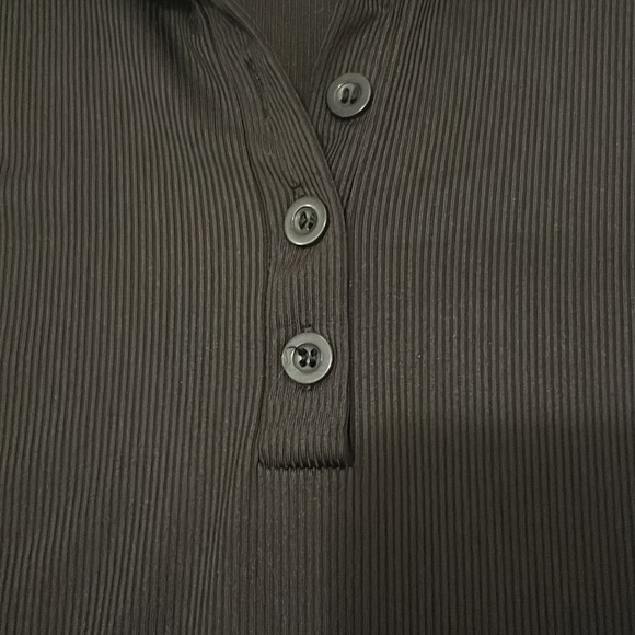 Sleeveless top - Picture 2 of 4